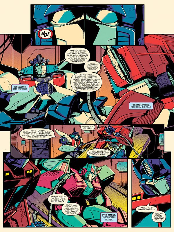 Review Optimus Prime 22 Transformers Comic  (3 of 4)